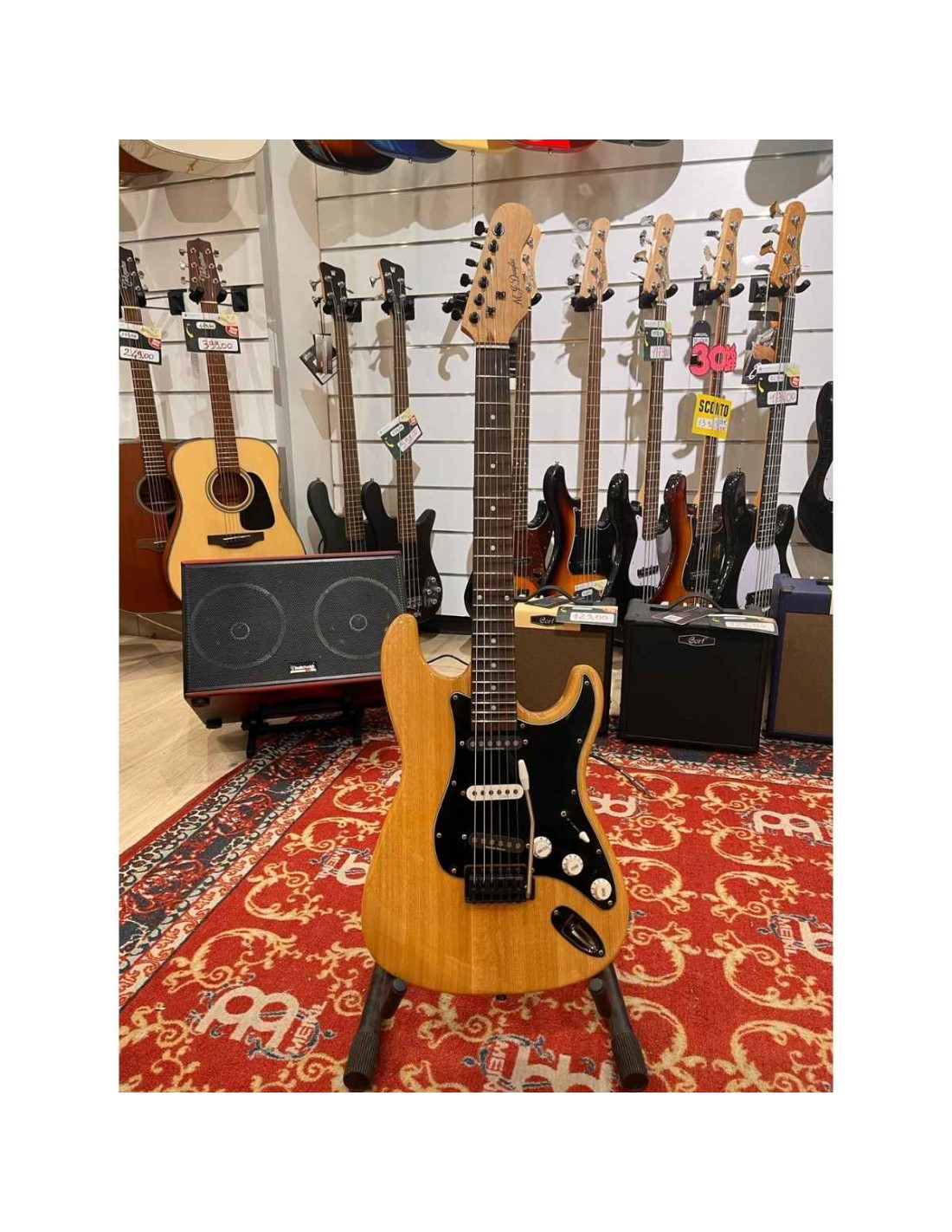 Chitarra Elettrica M.J. Douglas Con Tastiera Scalloped e Pickup Seymour Duncan/Di Marzio Natural (Usato Garantito)-paradiseso...